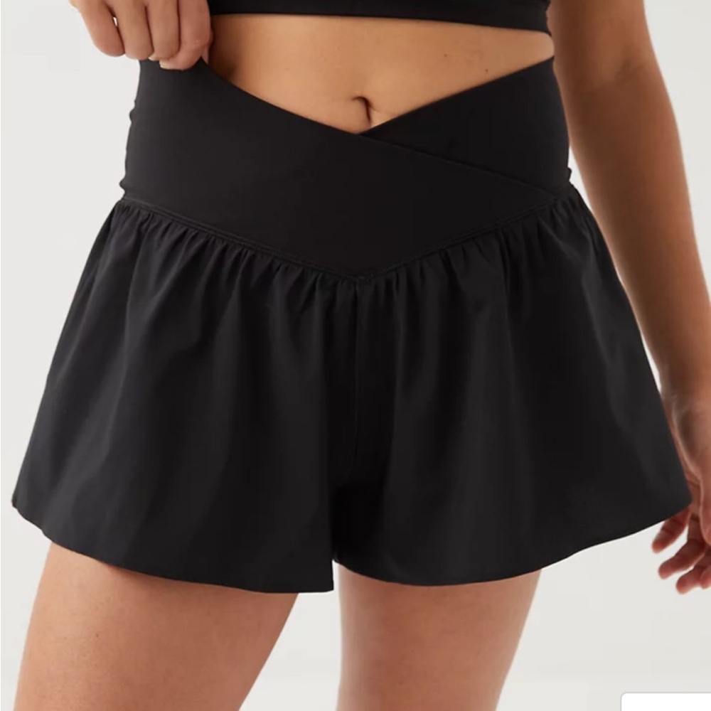 OFFLINE By Aerie Real Me Crossover Flowy Short